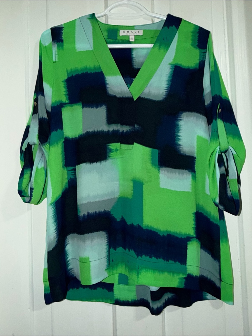 Women's size small top Chaus shirt Abstract V-Neck Roll-Sleeve Tunic